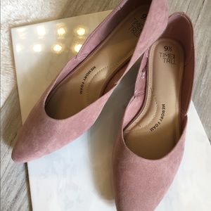 Time and Tru blush flat shoe